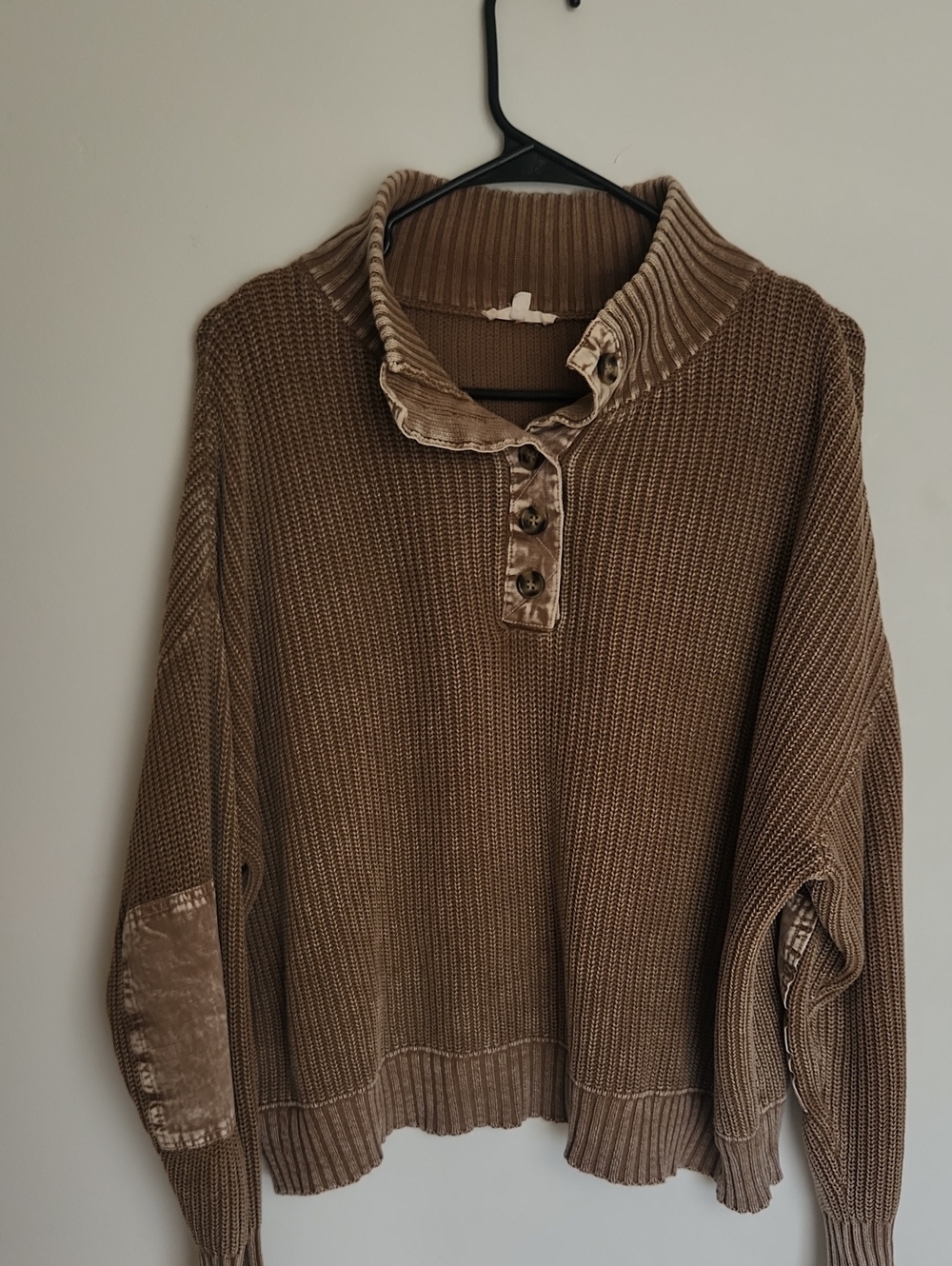 Jean-trim Brown Pullover Turtleneck Sweater